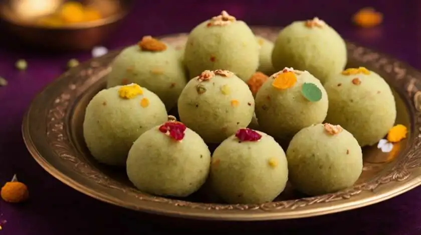 Rava Ladoo Recipe in Hindi